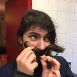 Océane à moustache!